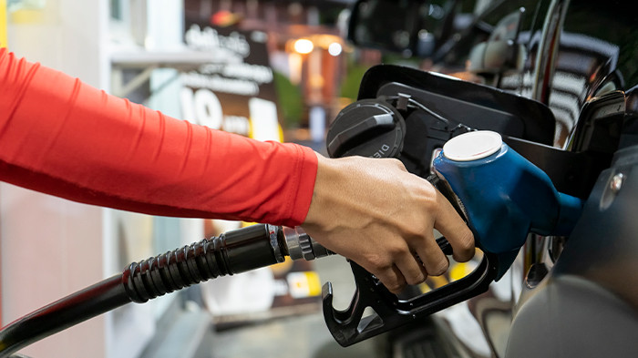 10 hábitos que te ajudarão a economizar gasolina
