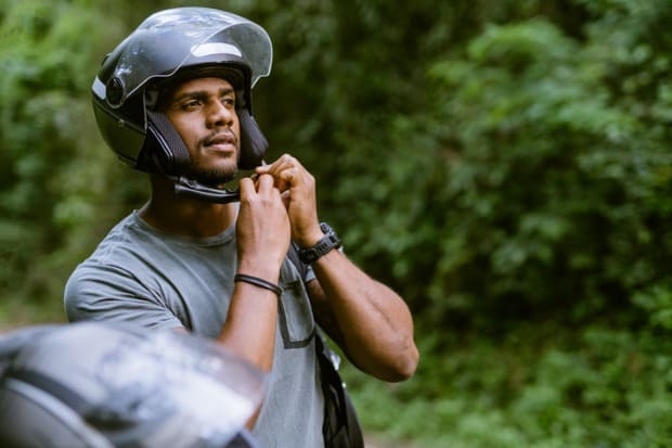 foto de um motociclista